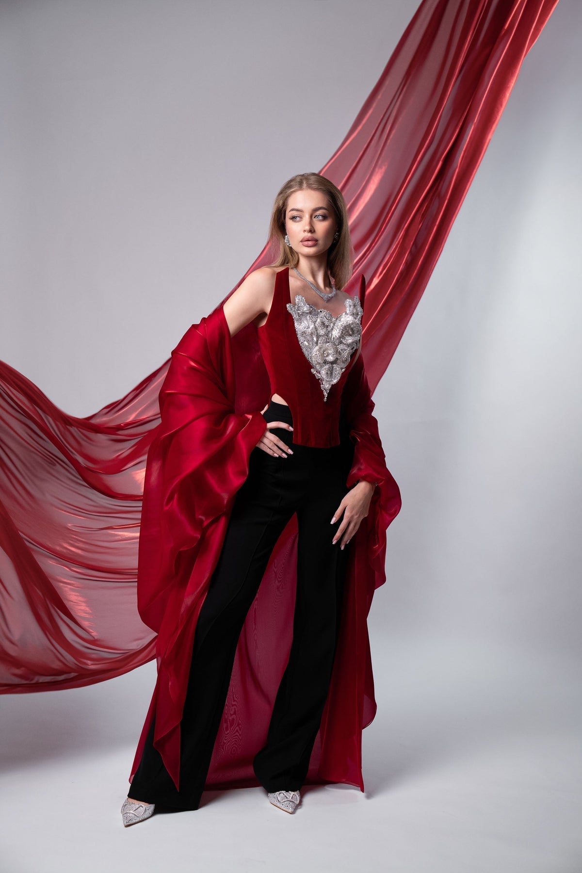 Empowering Women Through Fashion: «DASHA’s Social Mission»