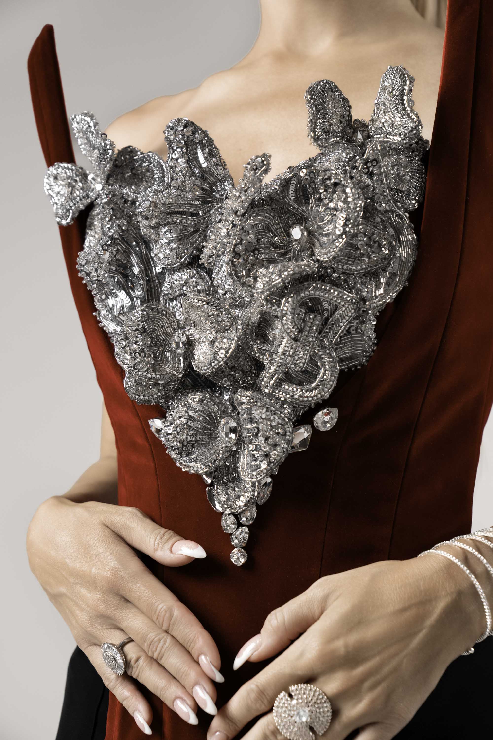 Liana - Velvet Silver Bloom