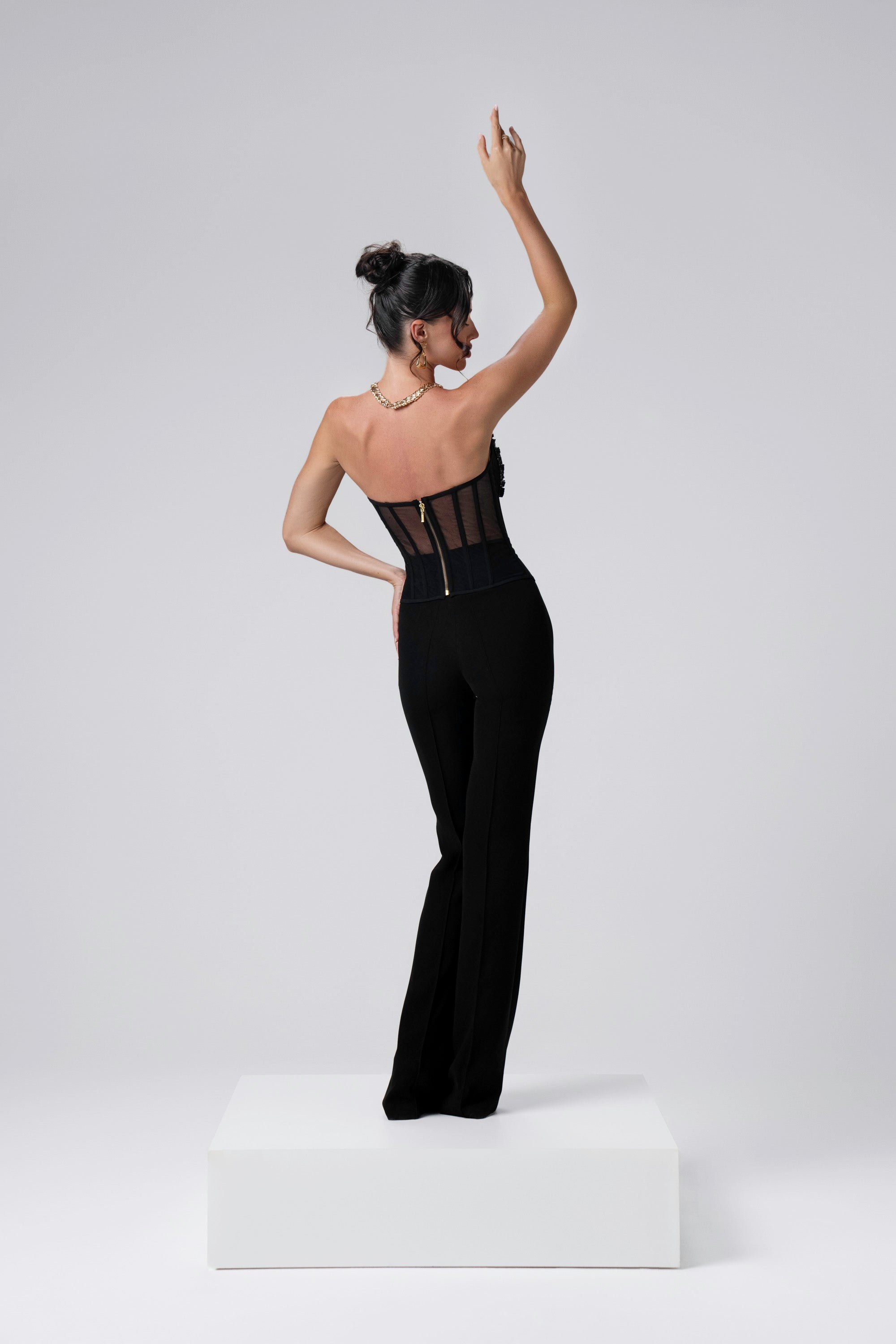 Nera Vesper - Midnight Gold