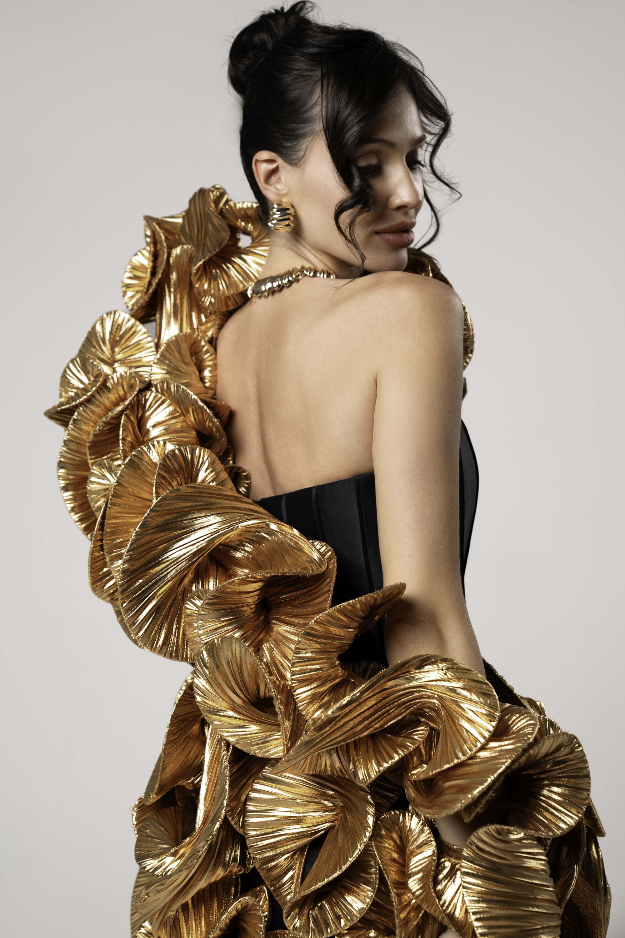 Aurelia - Golden Ruffle Bloom